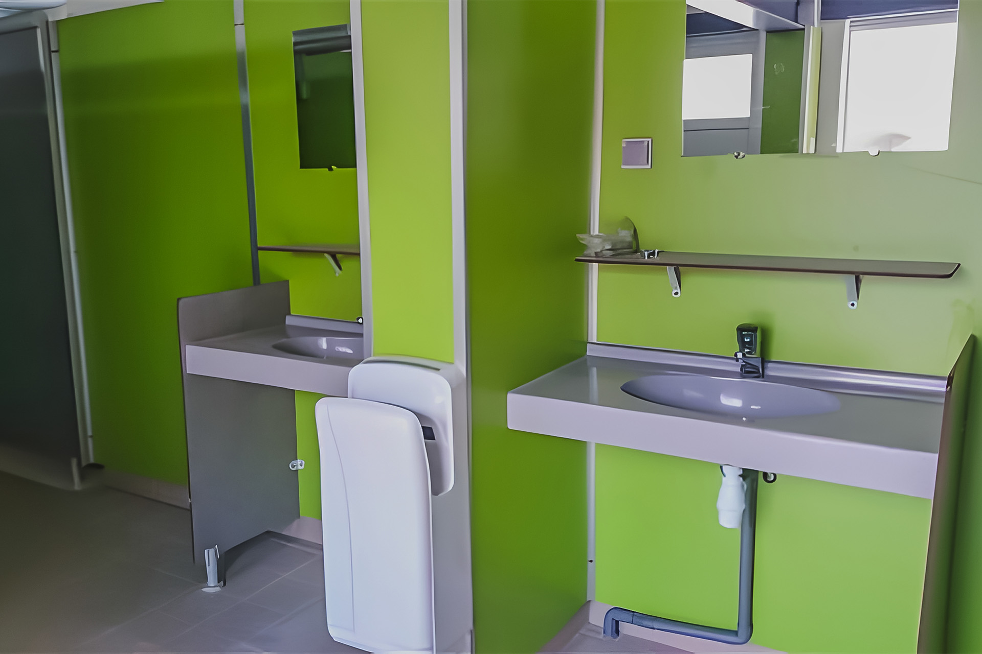 nos sanitaires modernes et de qualite avec acces pmr