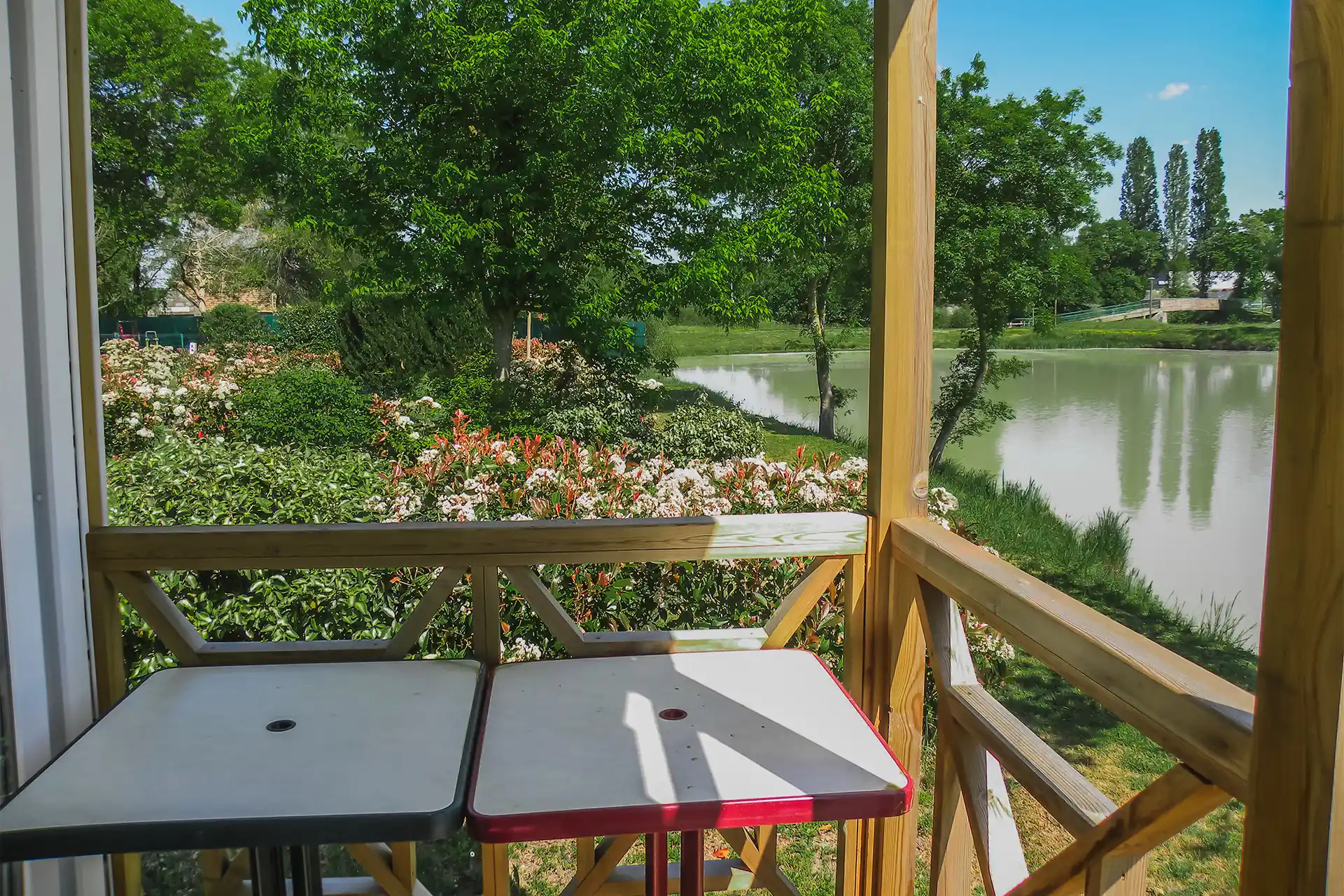 sejour avec vue sur l etang de salbris depuis votre logement